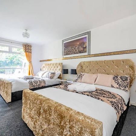 *C.Sani* Setup For Your Most Relaxed & Amazing Stay + Free Parking + Free Fast Wifi * Leeds  Eksteriør bilde