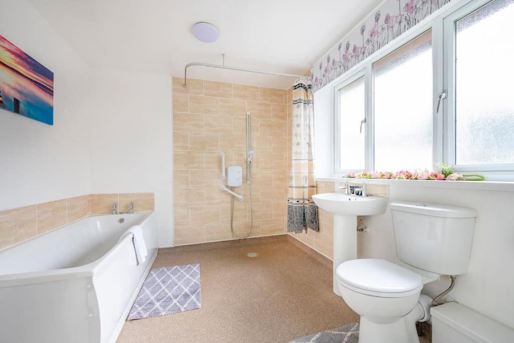 *C.Sani* Setup For Your Most Relaxed & Amazing Stay + Free Parking + Free Fast Wifi * Leeds  Eksteriør bilde