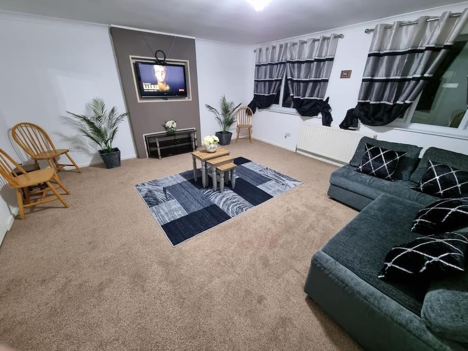 *C.Sani* Setup For Your Most Relaxed & Amazing Stay + Free Parking + Free Fast Wifi * Leeds  Eksteriør bilde