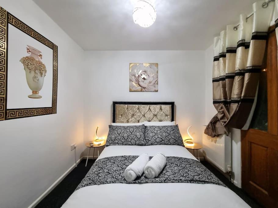 *C.Sani* Setup For Your Most Relaxed & Amazing Stay + Free Parking + Free Fast Wifi * Leeds  Eksteriør bilde